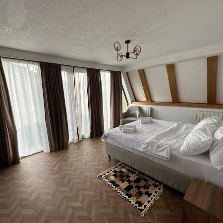 Hotel Karse Ambrolauri Esterno foto