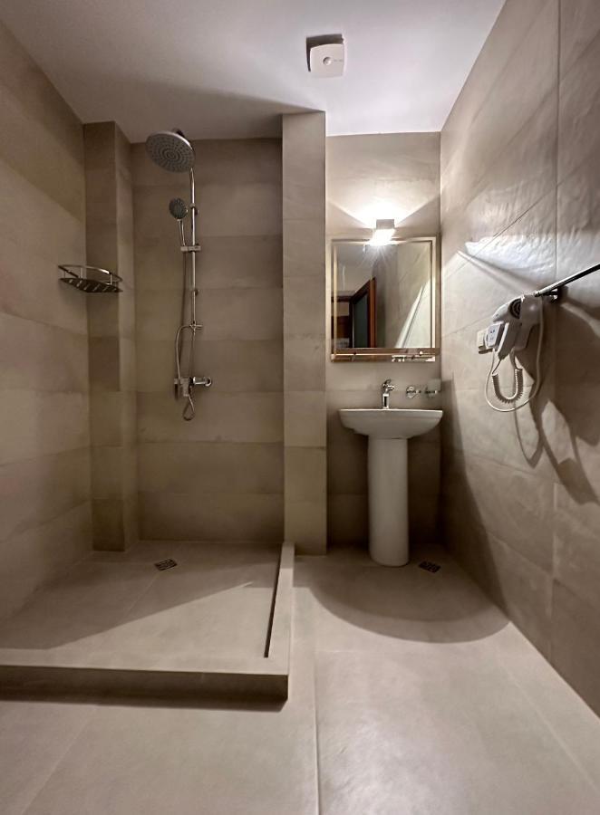 Hotel Karse Ambrolauri Esterno foto