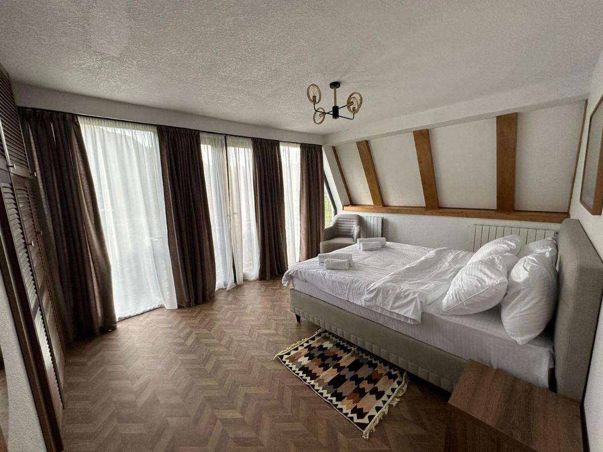 Hotel Karse Ambrolauri Esterno foto